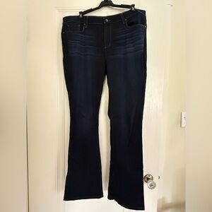 PAIGE Manhattan Bootcut Jeans